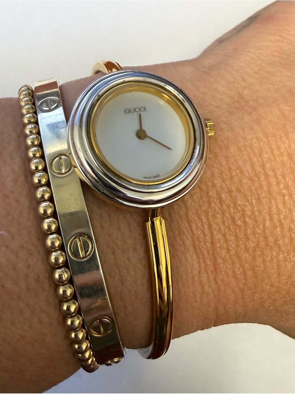 Vintage Gucci Bezel Watch • Swiss Made • Gold Tone • 3 Extra Bezels - Picture 3 of 11